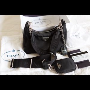 AUTH PRADA RE-EDITION 2005 NYLON SHOULDER BAG BLACK